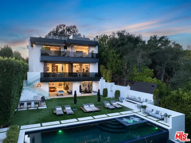 $11,950,000 | 800 North Tigertail Road, Los Angeles, CA 90049