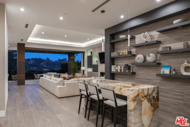 $11,950,000 | 800 North Tigertail Road, Los Angeles, CA 90049