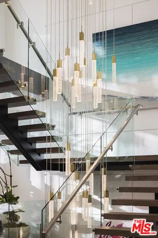 $11,950,000 | 800 North Tigertail Road, Los Angeles, CA 90049