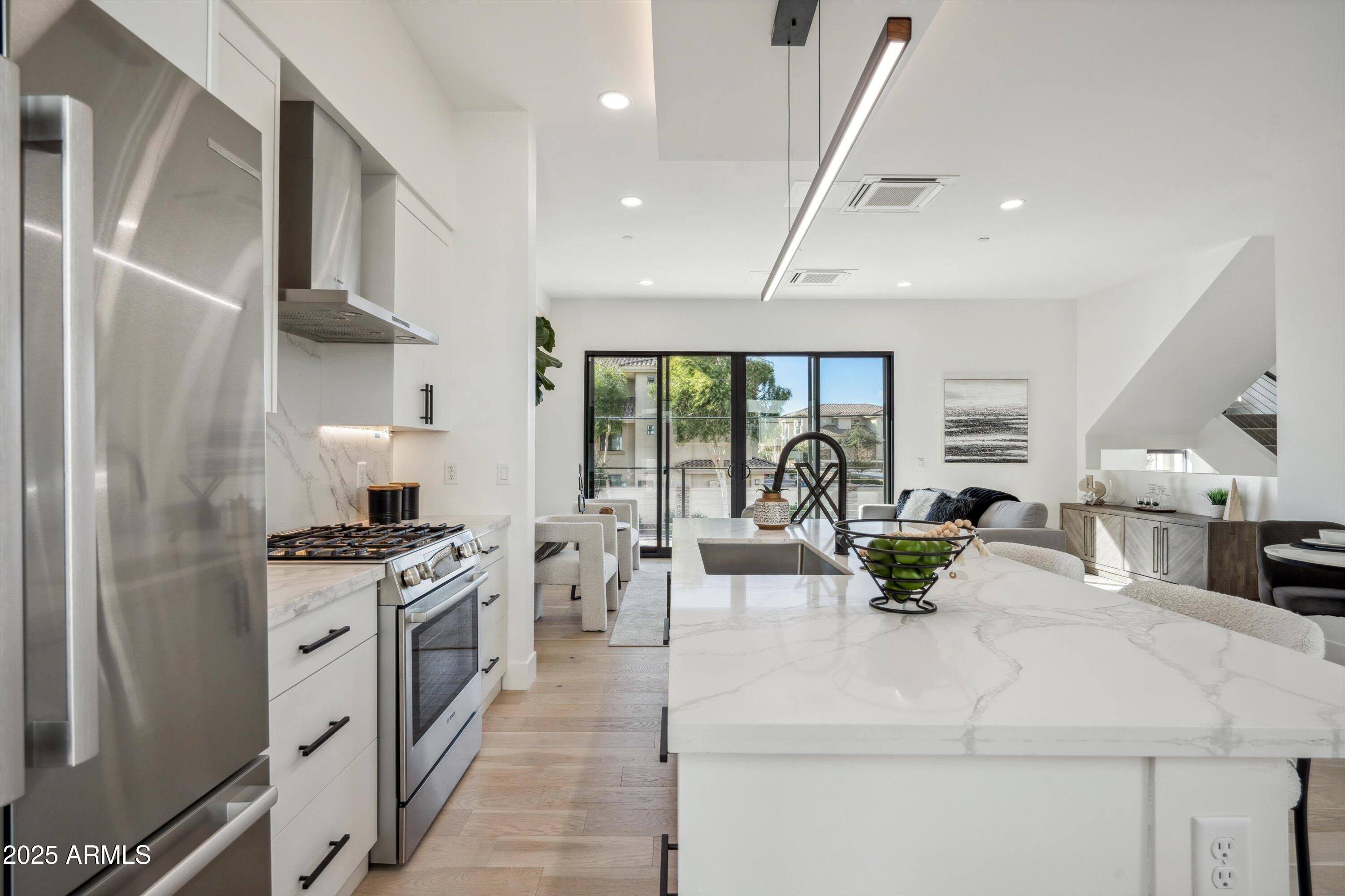 1501 North Miller Road, Unit 1009 Scottsdale, AZ 85257 - Photo 2 of 46 05-Kitchen