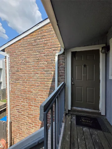 a view of a partially built entryway