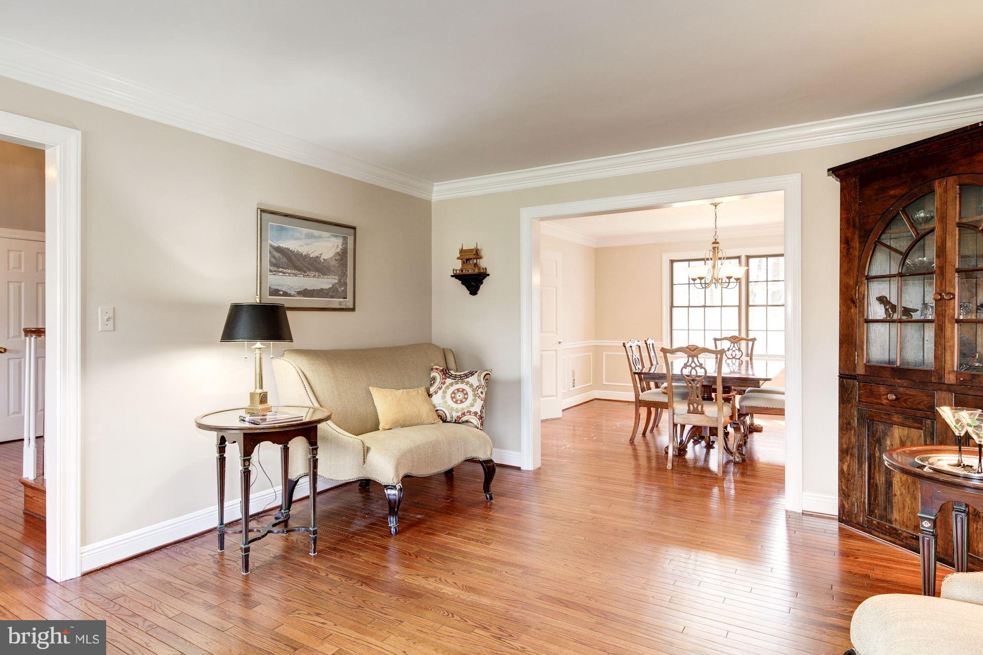 3315 Whitesworth Road Phoenix, MD 21131 - Photo 8 of 30 Living Room w/HWD/Crown Molding