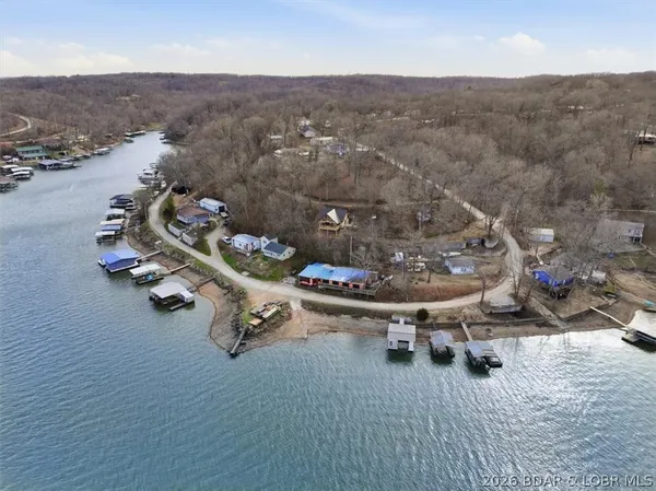 $325,000 | 2809 Pine Cove Road, Edwards, MO 65326