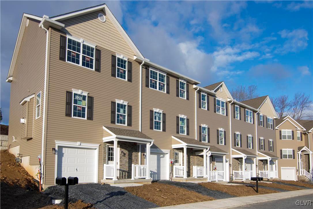2284 Rising Hill Road Whitehall, PA 18052 - Photo 2 of 11 Gallery Image 2