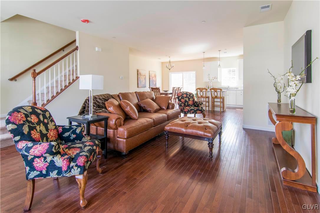 2284 Rising Hill Road Whitehall, PA 18052 - Photo 3 of 11 Gallery Image 3