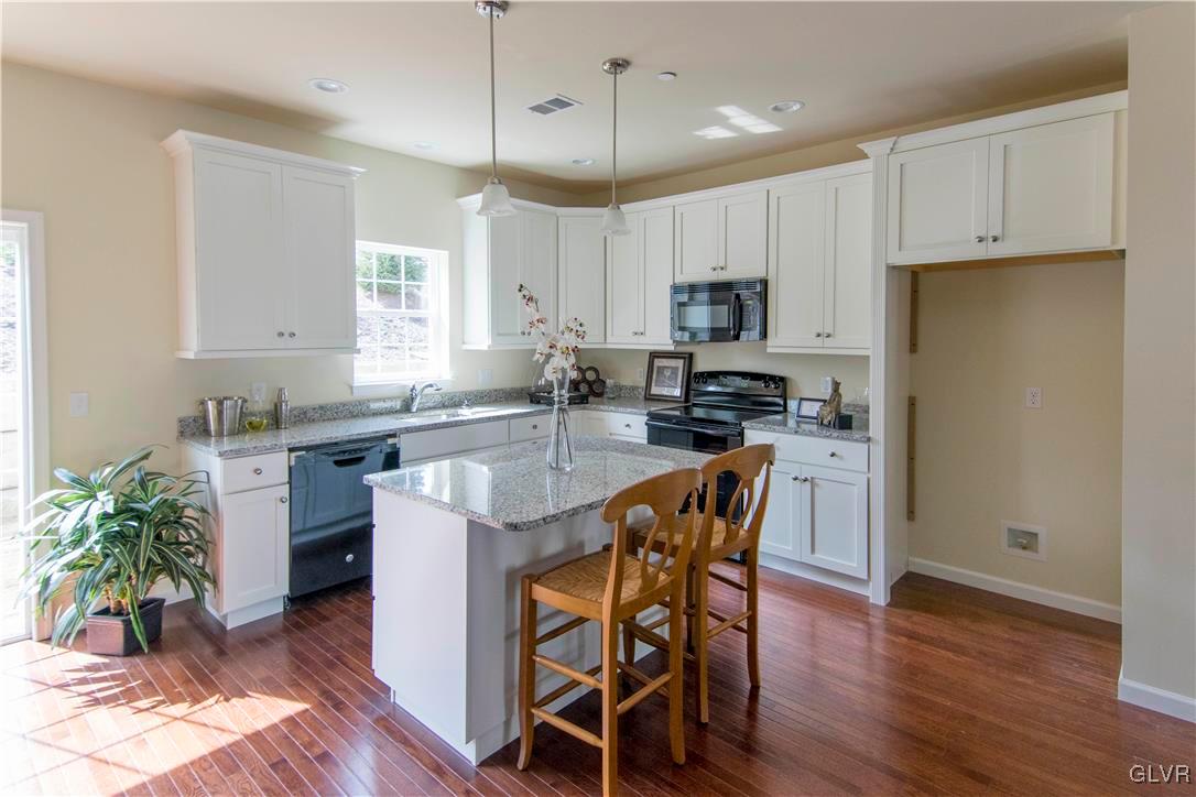 2284 Rising Hill Road Whitehall, PA 18052 - Photo 6 of 11 Gallery Image 6