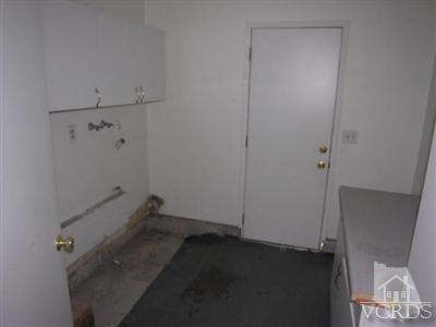 284 Mariposa Drive Camarillo, CA 93012 - Photo 15 of 16 a view of small space