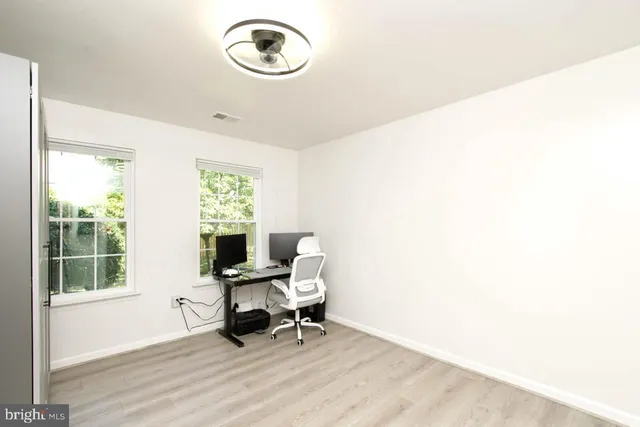 $2,400 | 22908 Regent Terrace, Sterling, VA 20166