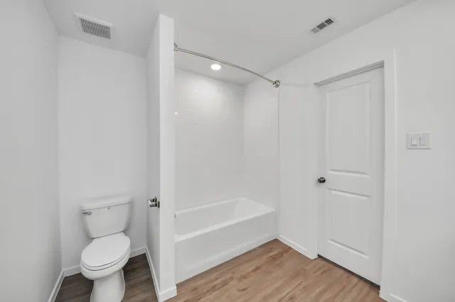 $2,400 | 5139 Sunvalley Bend Drive, Katy, TX 77493