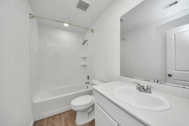 $2,400 | 5139 Sunvalley Bend Drive, Katy, TX 77493