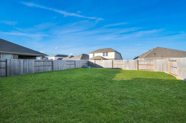 $2,400 | 5139 Sunvalley Bend Drive, Katy, TX 77493