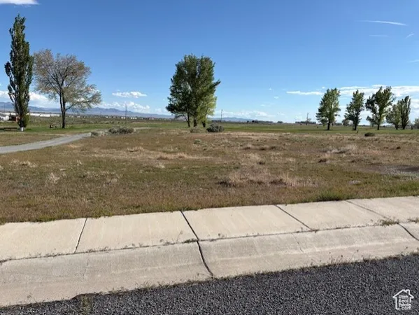 $75,000 | St, Unit 24, Milford, UT 84751