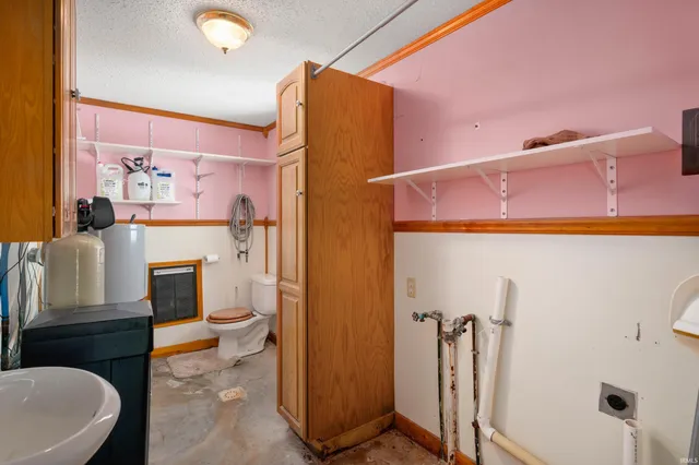 $187,000 | 171 South Ball Street, Winchester, IN 47394