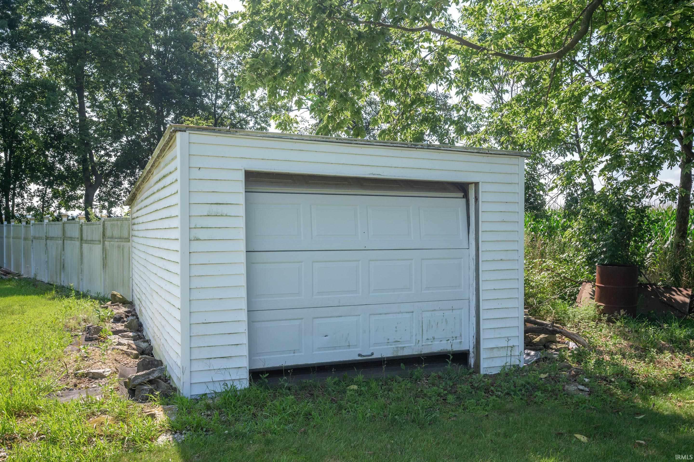 171 South Ball Street Winchester, IN 47394 - Photo 22 of 26