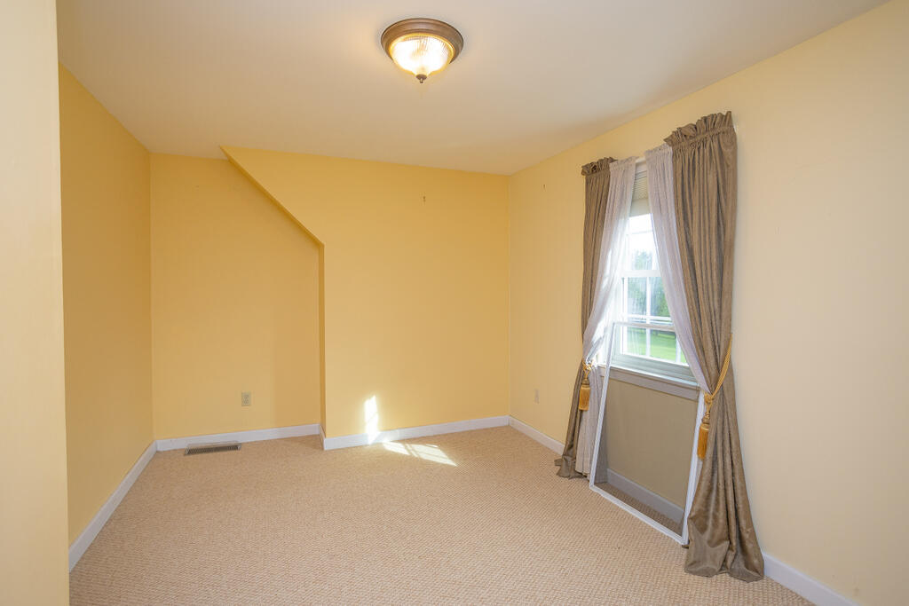 314 Seamon Road Farmington, ME 04938 - Photo 28 of 62 sandyriverrealty-35