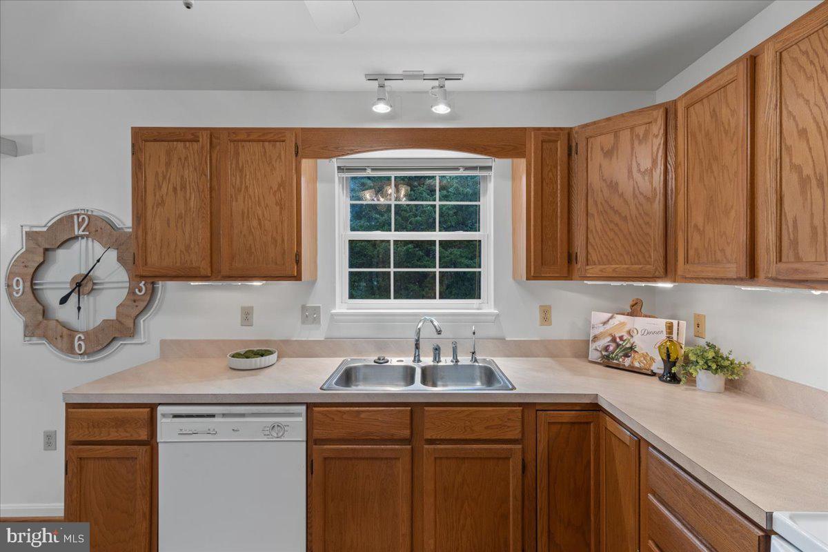 35 Gray Inn Court Prince Frederick, MD 20678 - Photo 10 of 29 Gallery Image 10