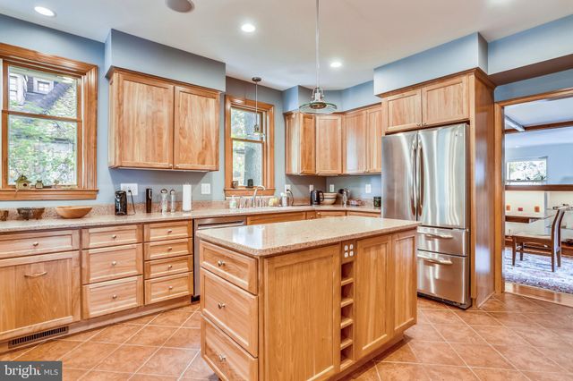 $1,550,000 | 725 Timber Branch Drive, Alexandria, VA 22302