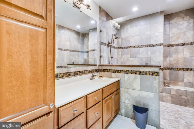 $1,550,000 | 725 Timber Branch Drive, Alexandria, VA 22302