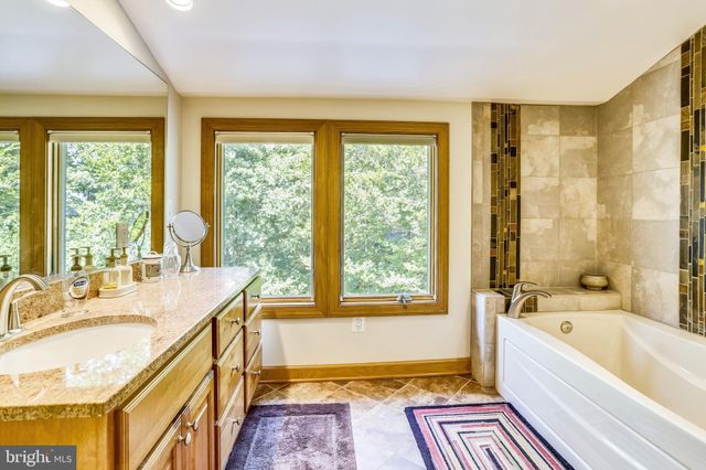 $1,550,000 | 725 Timber Branch Drive, Alexandria, VA 22302