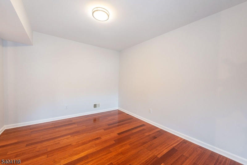 173 Castle Ridge Drive East Hanover, NJ 07936 - Photo 6 of 27