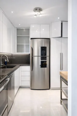 $3,000 | 3731 North Country Club Drive, Unit 622, Aventura, FL 33180