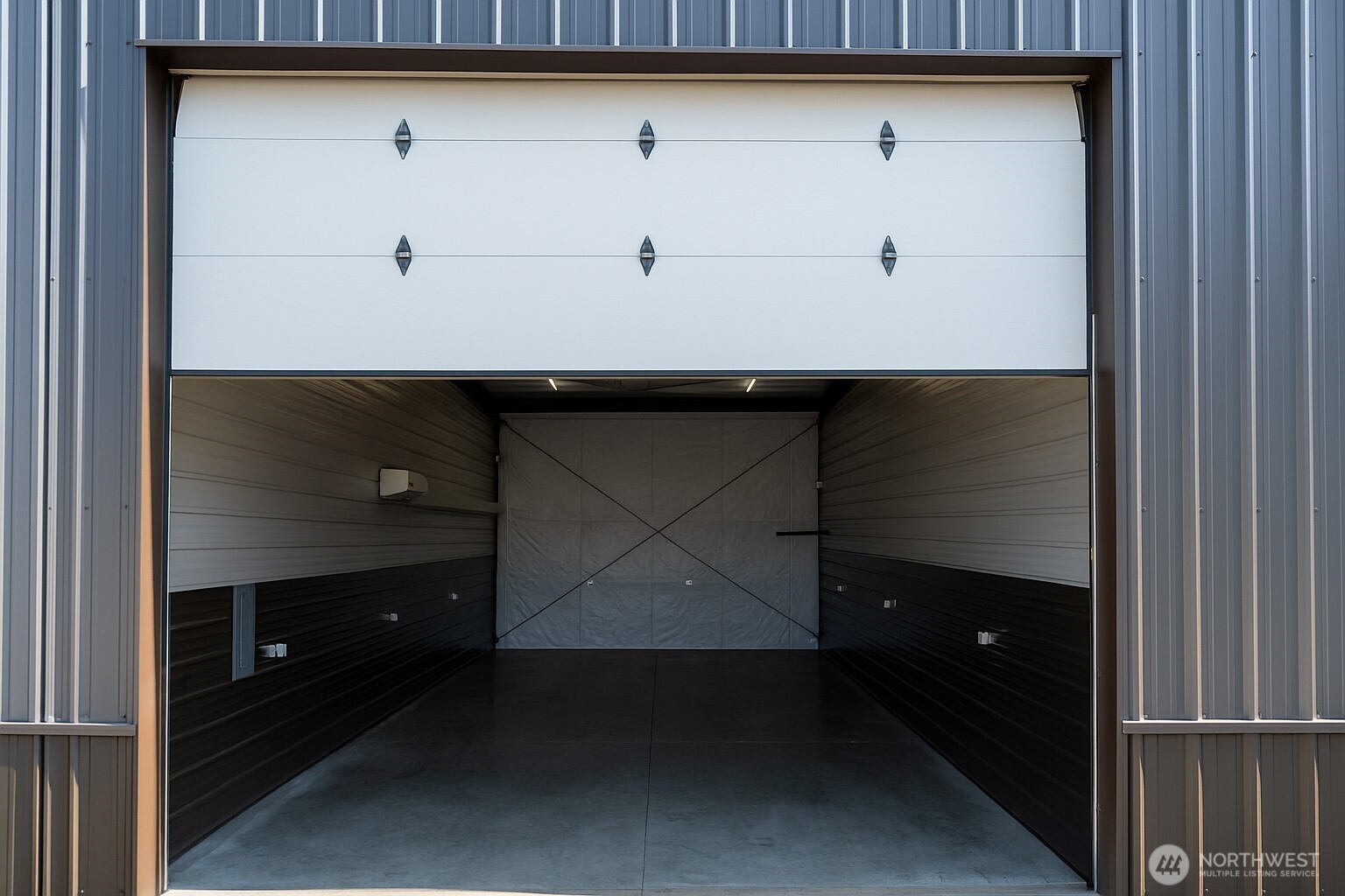 4081 Highway 970, Unit B3 Cle Elum, WA 98922 - Photo 32 of 33 a closeup of cabinets