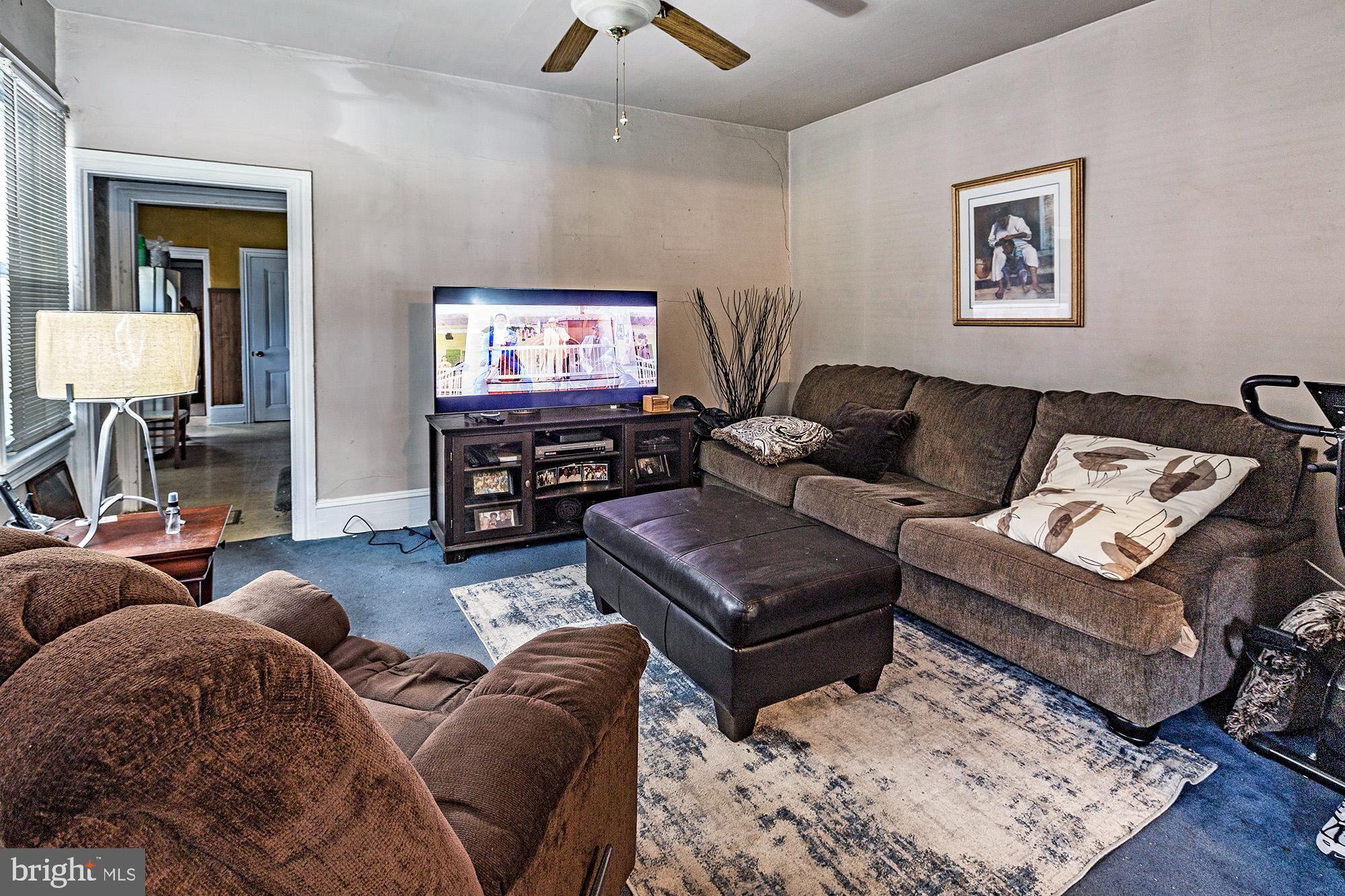 146 7th Street Salem, NJ 08079 - Photo 5 of 22 Dining Room / Living space