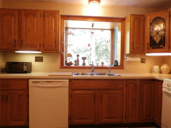 14 Lee Road Woburn, MA 01801 - Photo 4 of 30 Gallery Image 4