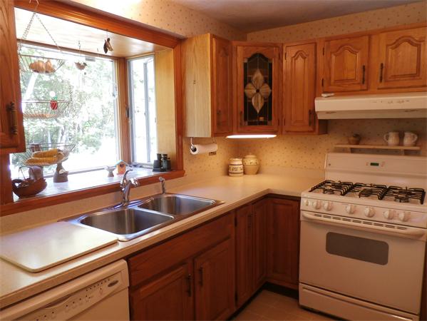 14 Lee Road Woburn, MA 01801 - Photo 5 of 30 Gallery Image 5