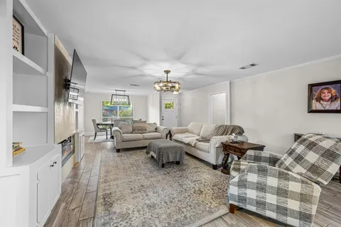 $540,000 | 3556 Royal Lane, Dallas, TX 75229