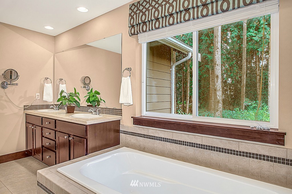 19624 4th Drive Southeast Bothell, WA 98012 - Photo 14 of 21 Gallery Image 14