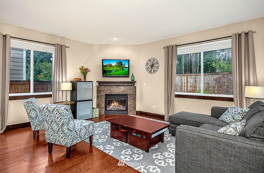 19624 4th Drive Southeast Bothell, WA 98012 - Photo 4 of 21 Gallery Image 4