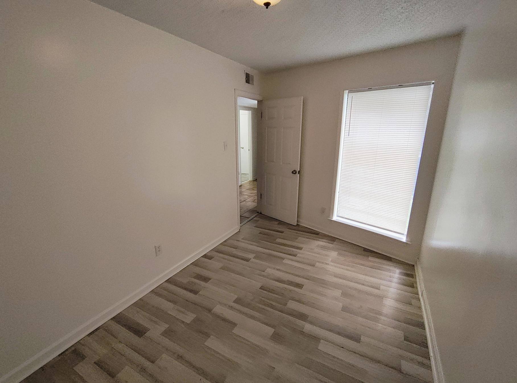 6439 Kirby Trees Drive, Unit 6439 Memphis, TN 38115 - Photo 10 of 17 a view of an empty room