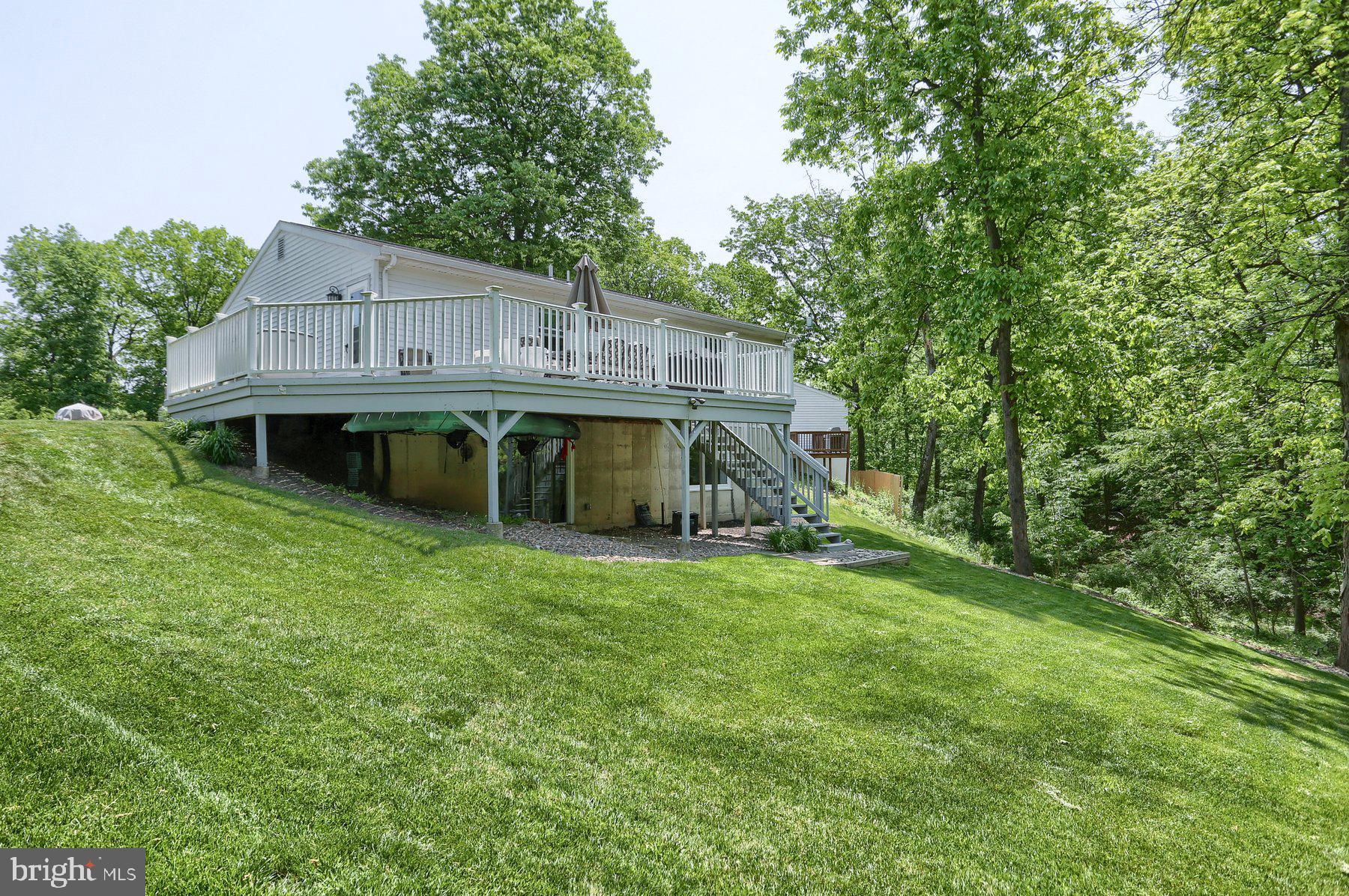 1114 Old Pond Road Harrisburg, PA 17112 - Photo 25 of 32