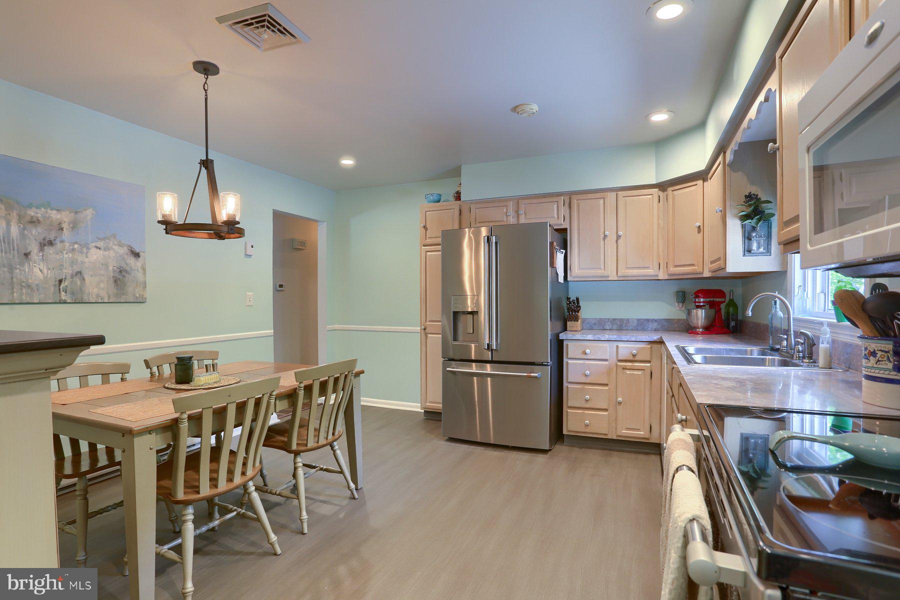 1114 Old Pond Road Harrisburg, PA 17112 - Photo 10 of 32