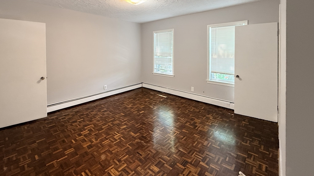 607 East 7th Street Boston, MA 02127 - Photo 8 of 22