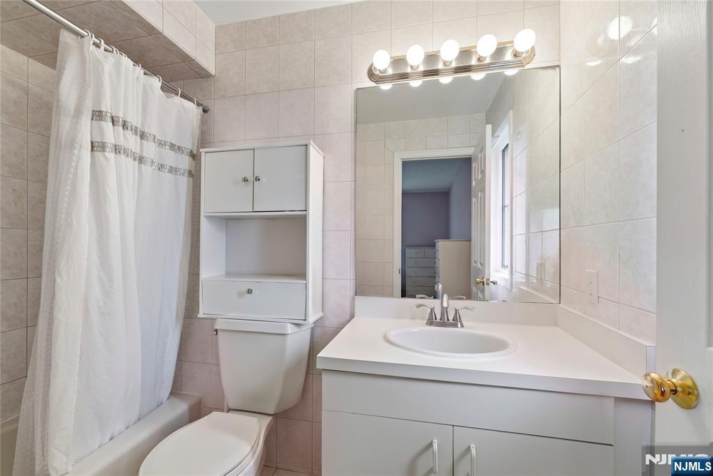 767 Kingsland Avenue Ridgefield, NJ 07657 - Photo 35 of 49