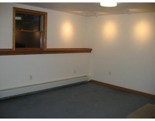 66 Lake Road Framingham, MA 01701 - Photo 17 of 22 Gallery Image 17