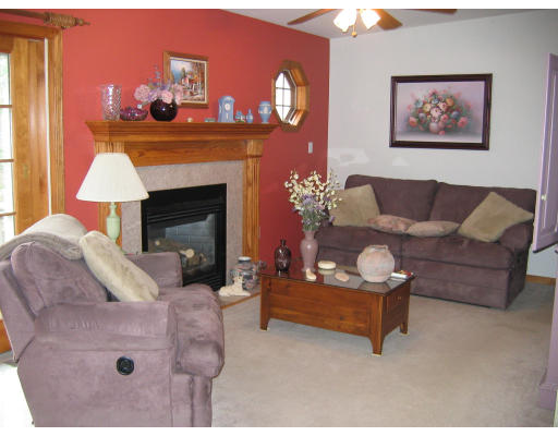 66 Lake Road Framingham, MA 01701 - Photo 2 of 22 Gallery Image 2