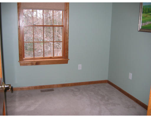 66 Lake Road Framingham, MA 01701 - Photo 8 of 22 Gallery Image 8