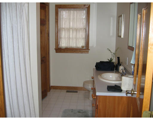 66 Lake Road Framingham, MA 01701 - Photo 10 of 22 Gallery Image 10