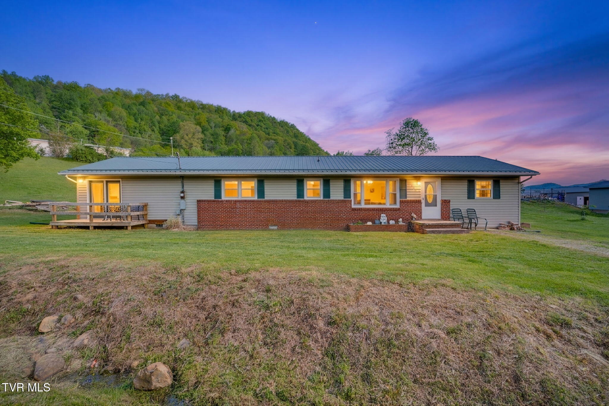 2251 Siam Road Elizabethton, TN 37643 - Photo 1 of 36 001a