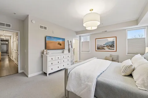 $550,000 | 3970 Wooddale Avenue South, Unit 201D, St. Louis Park, MN 55416