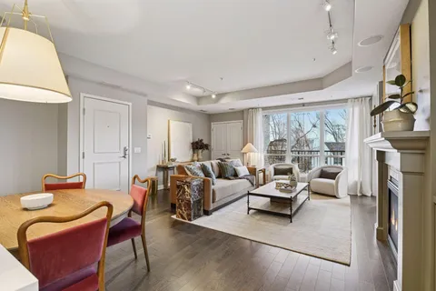 $550,000 | 3970 Wooddale Avenue South, Unit 201D, St. Louis Park, MN 55416