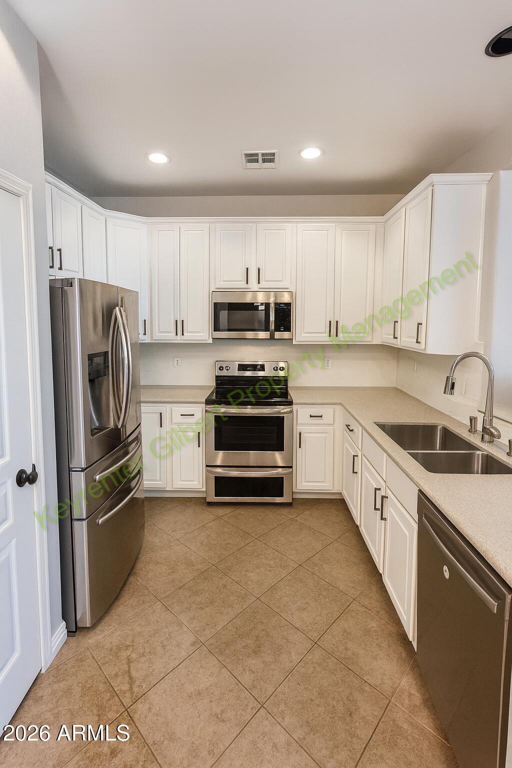 106 East Catclaw Street Gilbert, AZ 85296 - Photo 8 of 28 20251208_232753621_iOS