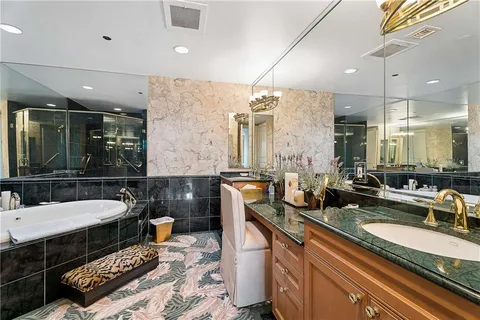 $1,195,000 | 750 Park Avenue Northeast, Unit 27S, Atlanta, GA 30326
