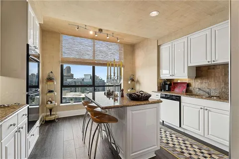 $1,195,000 | 750 Park Avenue Northeast, Unit 27S, Atlanta, GA 30326