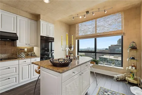 $1,195,000 | 750 Park Avenue Northeast, Unit 27S, Atlanta, GA 30326