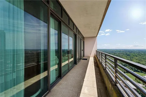 $1,195,000 | 750 Park Avenue Northeast, Unit 27S, Atlanta, GA 30326
