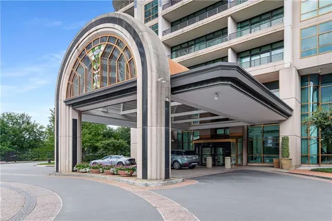 $1,195,000 | 750 Park Avenue Northeast, Unit 27S, Atlanta, GA 30326